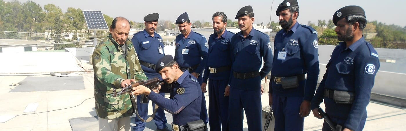 SSS guards at a weapons training session